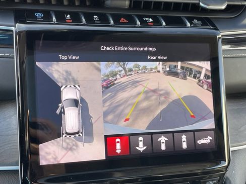 Used 2022 Jeep Grand Cherokee Limited 4xe w/ Luxury Tech Group II image 18