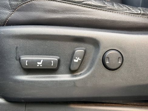 Used 2016 Lexus GX 460 w/ Premium Package AWD/4WD image 22