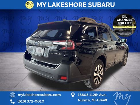 Certified 2025 Subaru Outback Premium AWD/4WD image 10