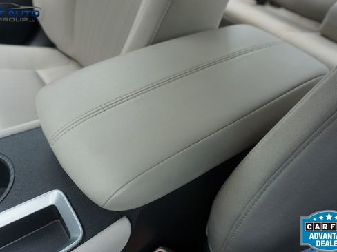 Used 2025 Nissan Altima 2.5 SV FWD image 33