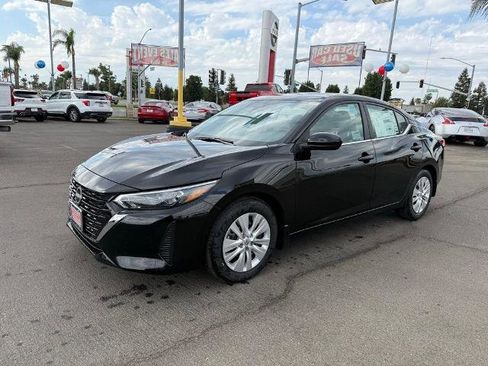 New 2025 Nissan Sentra S image 3