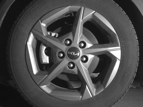 Used 2025 Kia K4 LXS image 12