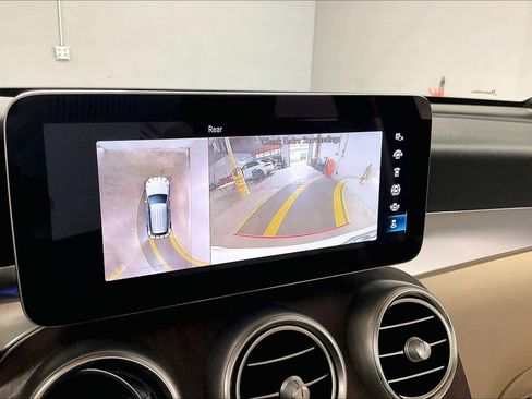 Used 2022 Mercedes-Benz GLC 300 4MATIC image 22