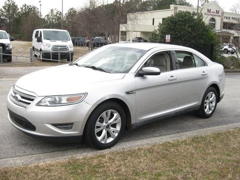 Used 2011 Ford Taurus SEL w/ 201A Rapid Spec Order Code image 3