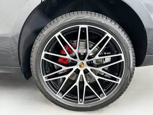Used 2026 Porsche Macan S AWD/4WD image 32