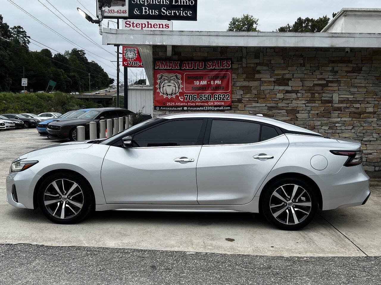 Used 2020 Nissan Maxima 3.5 SV w/ Floor Mat Group FWD image 3