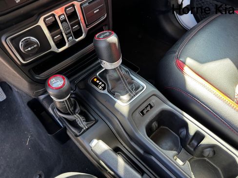 Used 2021 Jeep Wrangler Unlimited Sahara w/ Uconnect 4C Nav & Sound Group image 22