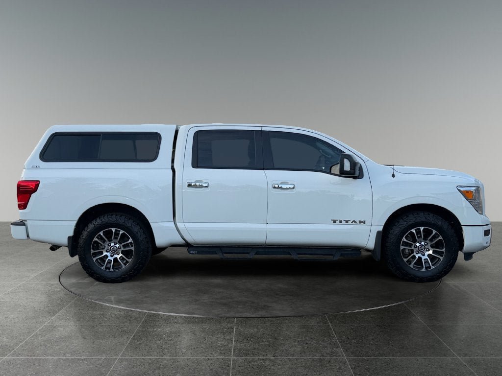 Used 2021 Nissan Titan SV w/ SV Convenience Package RWD image 11
