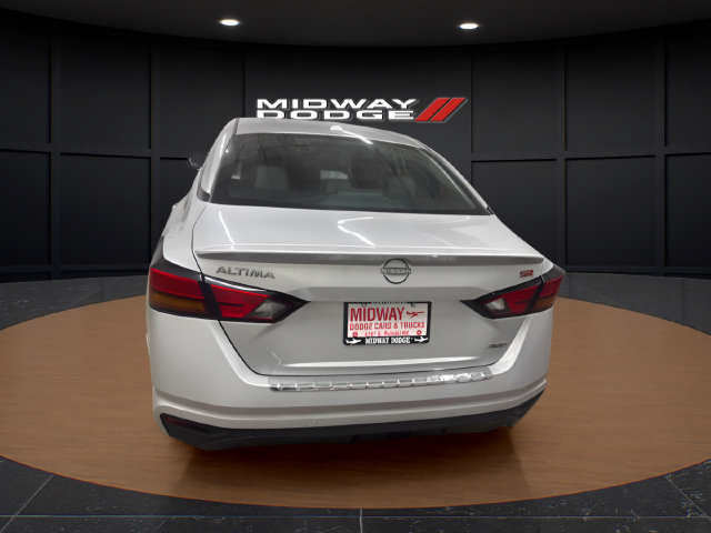 Used 2023 Nissan Altima 2.0 SR FWD image 6