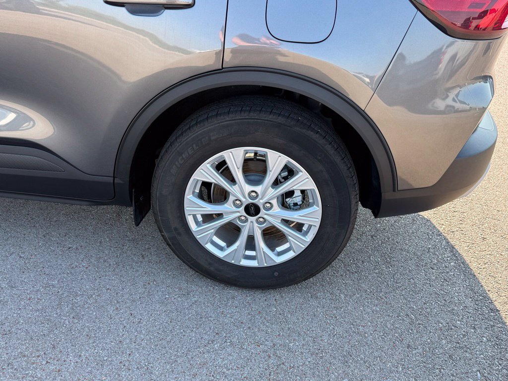 Used 2025 Ford Escape Active FWD image 39