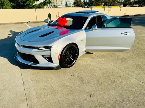 Used 2017 Chevrolet Camaro SS image 35