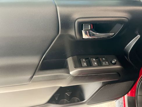 Certified 2022 Toyota Tacoma TRD Sport w/ Technology Package image 13