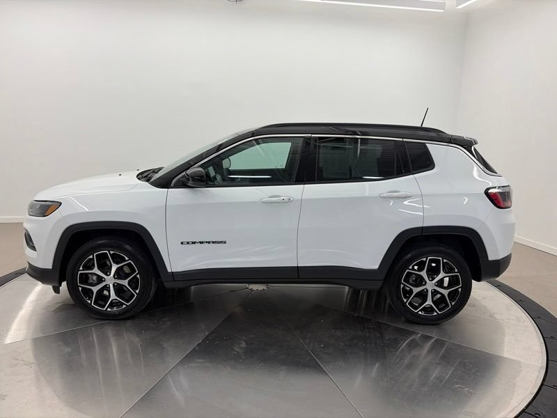 Used 2024 Jeep Compass Limited AWD/4WD image 6