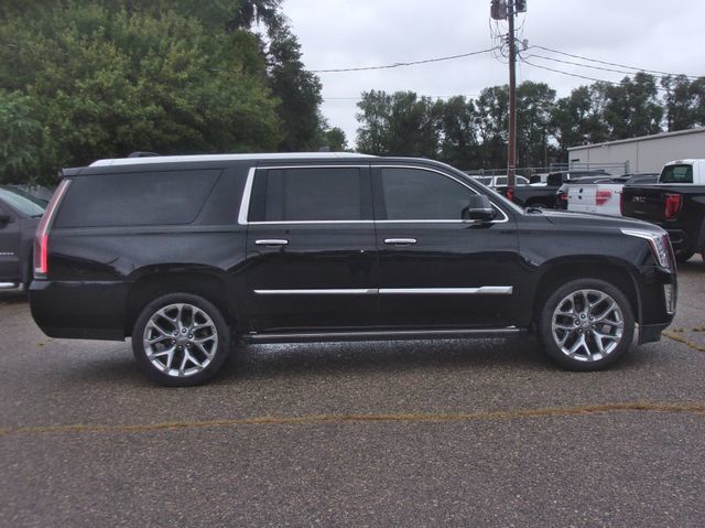 Used 2016 Cadillac Escalade ESV Platinum AWD/4WD image 8