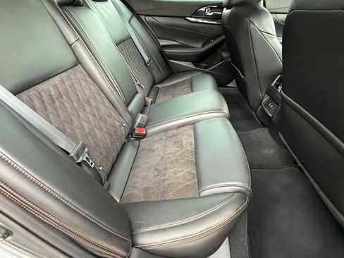 Used 2021 Nissan Maxima SR w/ Sport Mat Group FWD image 17