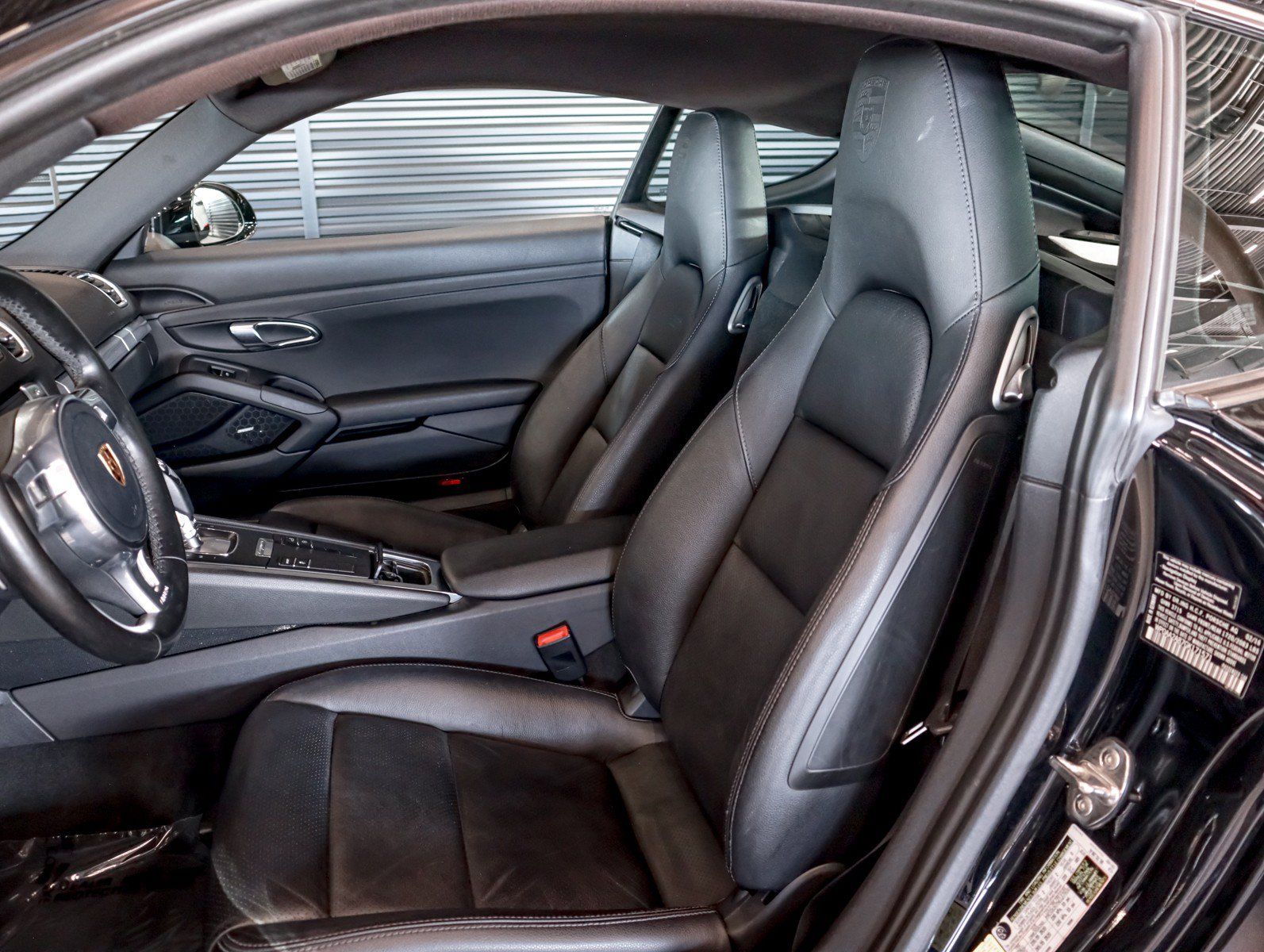 Certified 2016 Porsche Cayman RWD image 5