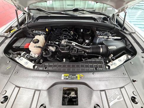Certified 2023 Jeep Grand Cherokee Altitude AWD/4WD image 16