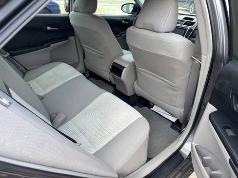 Used 2012 Toyota Camry LE FWD image 19