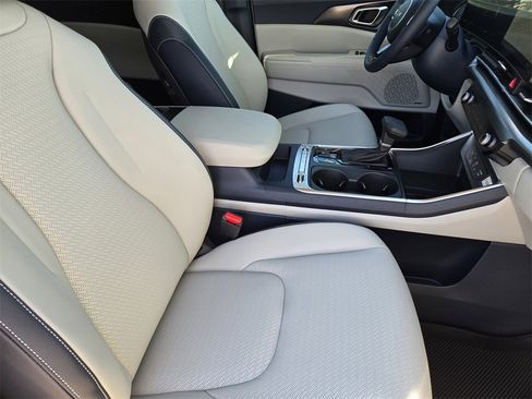 New 2026 Kia Carnival SX Prestige image 10