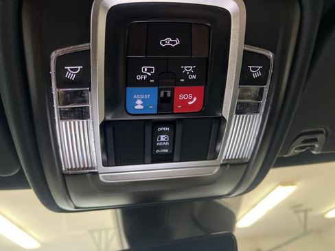 New 2026 RAM 1500 4x4 Crew Cab image 20