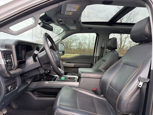 Used 2025 Ford F250 Lariat w/ Lariat Ultimate Package image 8