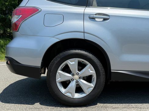 Used 2015 Subaru Forester 2.5i Premium w/ All-Weather Package AWD/4WD image 9