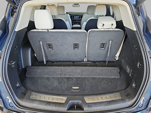 Certified 2023 Buick Enclave Essence image 12