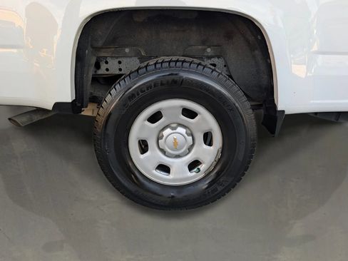 Used 2019 Chevrolet Colorado W/T w/ WT Convenience Package RWD image 32