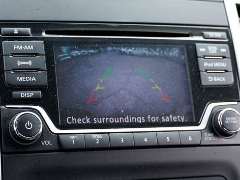 Used 2017 Nissan Frontier SV w/ SV Value Truck Package RWD image 27