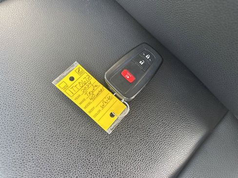 Used 2024 Toyota 4Runner TRD Off-Road Premium image 34