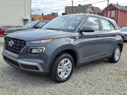 New 2025 Hyundai Venue SE
