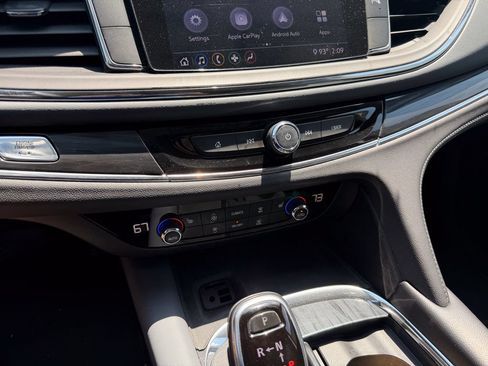 Used 2020 Buick Enclave Preferred FWD image 23