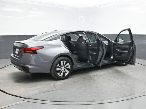 Used 2020 Nissan Altima 2.5 S FWD image 44