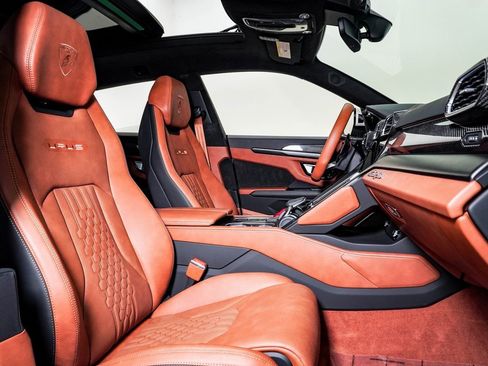 Used 2024 Lamborghini Urus S image 17