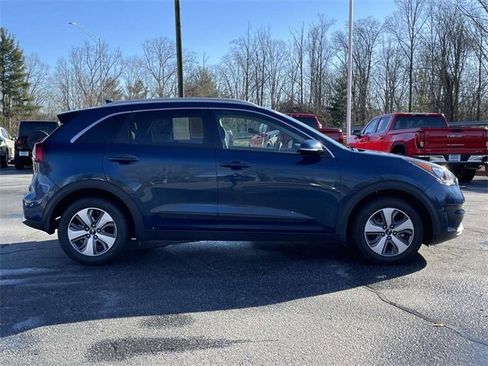 Used 2019 Kia Niro EX image 6