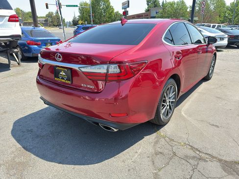 Used 2016 Lexus ES 350 w/ Premium Package w/Wood Trim FWD image 7
