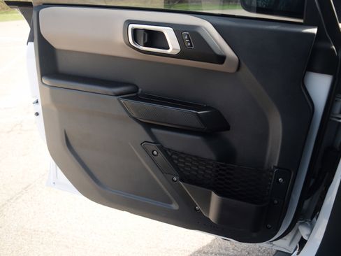 Used 2024 Ford Bronco Wildtrak image 18