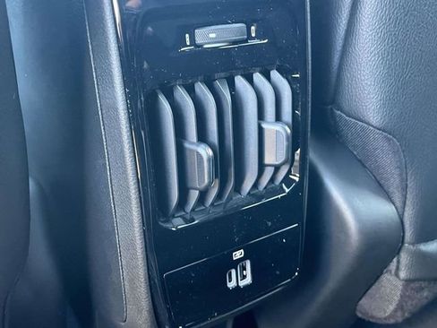 New 2026 Jeep Compass Latitude image 17