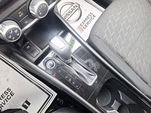 Used 2024 Nissan Kicks SV FWD image 18