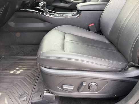 Used 2025 Kia Sorento SX FWD image 11