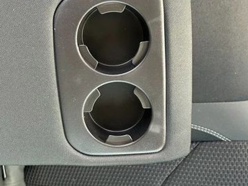 Used 2022 Subaru Forester Premium image 34