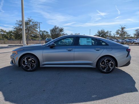 New 2026 Kia K5 GT-Line image 8