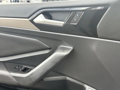 Used 2019 Volkswagen Jetta SEL Premium image 20