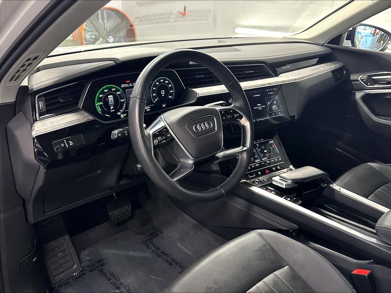 Used 2024 Audi Q8 e-tron Premium Plus AWD/4WD image 15