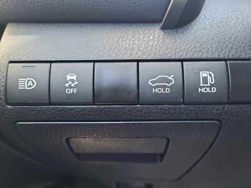 Used 2023 Toyota Camry LE image 20