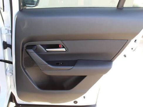 Certified 2025 MAZDA CX-50 AWD 2.5 S w/ Premium Package image 36