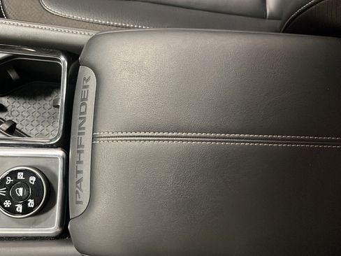 Used 2025 Nissan Pathfinder SL w/ SL Premium Package AWD/4WD image 20