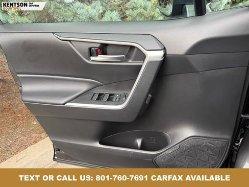 Used 2025 Toyota RAV4 XLE AWD/4WD image 20