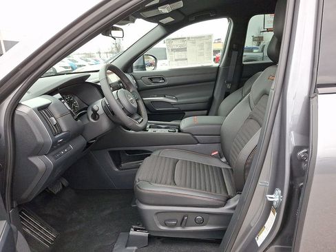 New 2025 Nissan Pathfinder Rock Creek image 12
