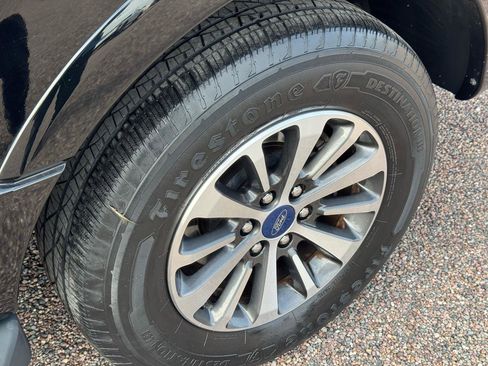 Used 2016 Ford Expedition EL XLT image 9